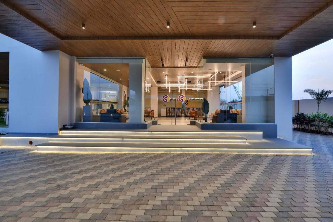 Click Hotel Pithampur Mhow エクステリア 写真