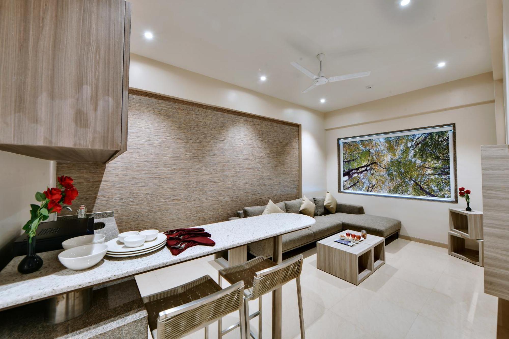 Click Hotel Pithampur Mhow エクステリア 写真